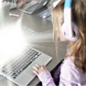 Meet your Posher, Lily